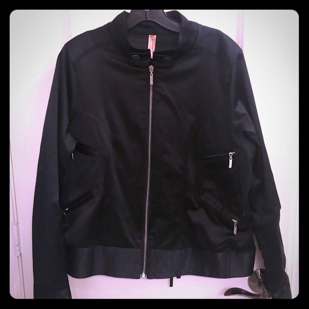 Black Jacket 🖤